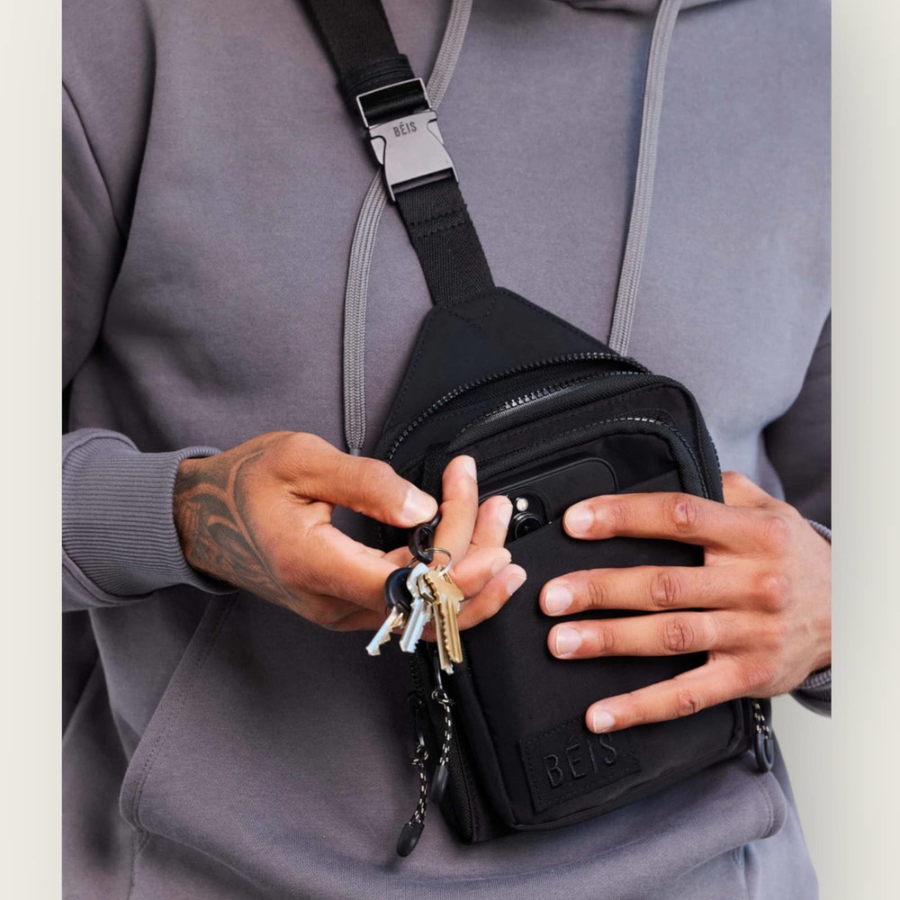 BEIS Black Crossbody Bag with Sleek Design